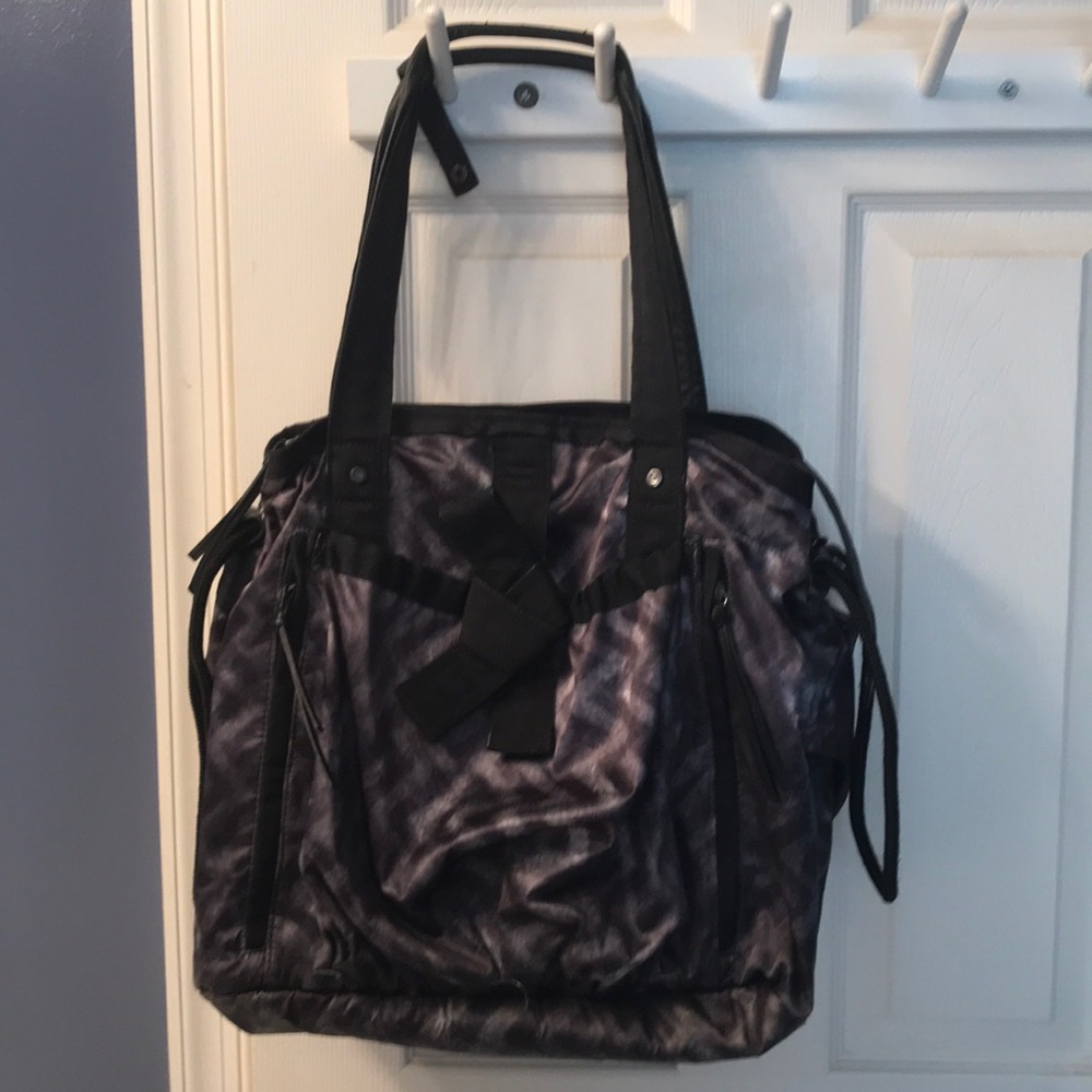 lululemon gym bag